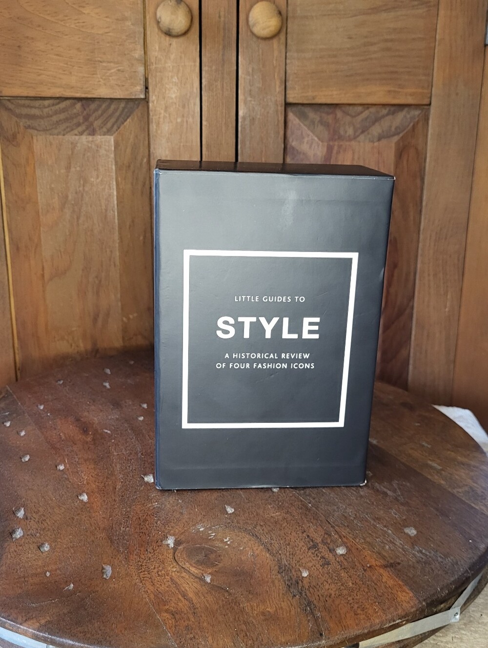 Style Little Guides Box Set - Picture 10 of 13